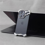 Prabangus netaisyklingo aliuminio lydinio buferio telefono dėklas, skirtas iPhone 12 13 14 15Pro Max Plus objektyvo plėvelės apsaugai metalinis smūgiams atsparus dangtelis iPhone 13 Pro sidabras