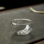 Mažas mini kar&scaron;čiui atsparus 50 ml dvigubos sienelės skaidraus borosilikatinio stiklo espreso kavos kar&scaron;to Gong Fu Kongfu arbatos puodelių rinkinys 40-50ml