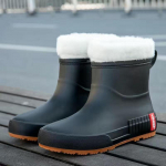 Madingi moteri&scaron;ki lietaus batai, užmaunami, auk&scaron;tos kokybės vandens batai, vandeniui atsparūs batai, moteri&scaron;ki guminiai lietaus batai, sodo kalio&scaron;ai, neslystantys batai2024 39