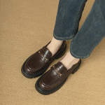 Moteri&scaron;ki loaferiai i&scaron; natūralios odos apvaliu priekiu storapadžiu - Retro briti&scaron;kas stilius pavasariui ir rudeniui 2024 EU 38