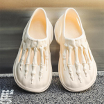 Vasaros vyri&scaron;ki sandalai, lengvi EVA vyri&scaron;ki laisvalaikio batai, skylėti batai, klumpės, mėgėjams, namams, sodui, laukui, vyri&scaron;ki paplūdimio plok&scaron;čios &scaron;lepetės, dideli dydžiai 40 smėlis