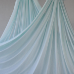 7 m &scaron;ilko audinio jogos hamakas, &scaron;ilko sūpynės, treniruoklių salė namuose, antigravitacija lauke, jogos dirželis Water blue