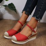 Uždarų pir&scaron;tų plei&scaron;tai Žemi platforminiai sandalai Moteri&scaron;ki Vasariniai Sagtis Dirželis Madingi espadrilės Kulno dirželis Slingback sandalai 36 raudona