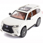 1/24 mastelio Lexus 570 visureigis, prabangus visureigio modelio automobilis, cinko lydinio patraukiamas atgal Žaislinis automobilis su garsu ir &scaron;viesa, skirta vaikams berniukui, mergaitei 1/24-21x9.5x8.5cm balta