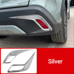 Skirta Toyota Corolla Cross XG10 2022 2023 hibridinio automobilio galinio rūko žibinto žibinto dangtelio apdailai rūko žibinto antakių lipdukai sidabras