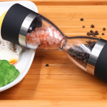 Malūnėlis prieskonių puodas Pipirų malūnėlis Dvejos paskirties pipirų malūnėlis Keraminis malimo &scaron;erdis, skaidri druska juoda