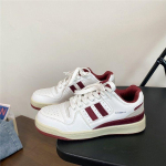 Ni&scaron;iniai kasdieniai vasariniai juodi voki&scaron;ki treniruočių batai Amerikieti&scaron;ki riedlenčių batai moteri&scaron;ki dizaineri&scaron;ki universalūs poriniai moteri&scaron;ki madingi sportiniai riedlenčių batai 35 balta