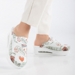 Moteri&scaron;kos ortopedinės klumpės, medicininiai sabo batai, neslystantys &scaron;lepetės, slaugytoja, gydytojas, aku&scaron;erė 42