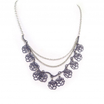Les Tr&eacute;sors De Lily [R5225] - Collier cr&eacute;ateur 'Rosa Romantica' violet (cam&eacute;lia) - 13 mm (3 rangs) violetinė