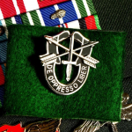 Identifikacinis ženklelis, žalias beretės JAV ARMIJOS kepurės ženklelis, peties ženklelis, karinio gerbėjo metalinis ženklelis komandos ženklelis 1pcs