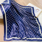 Kvadratinė skara moterims su ta&scaron;keliais, &scaron;ilkinė skara, kaklaskarė, moteri&scaron;kos plaukų juostelės, galvos apdangalas, galvos juosta, fularas, satininis hidžabas, bandana 90x90cm