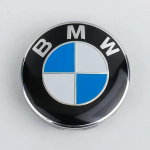 Priekinis variklio dangčio ženklelis BMW lenktynių trasos juodai baltas logotipas 81 mm + Galinis ženklelis 74 mm + Ratlankio dangtelis 68 mm + 56 mm Vairo lipdukas 46 mm 8282 4x68 45