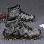 Vyri&scaron;ki maskuojamojo ra&scaron;to Oksfordo vandeniui atsparūs taktiniai batai &ndash; neslystantys, didelio dydžio (45, 46) laipiojimui uolomis ir žygiams pėsčiomis lauke. 44 juoda