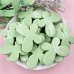 20 vnt. Telefono grandinėlės karoliukų DIY laisvi karoliukai rankų darbo akrilo medžiaga auskarų priedai Macaron kremo drugelio karoliukai 21,5 x 29,2 mm žalia