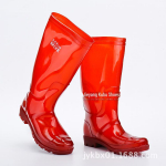 Vyri&scaron;ki neslystantys vandeniui atsparūs PVC rudi lietus batai, auk&scaron;takulniai kalnakasių guminiai batai, darbo apsaugos avalynė. Average size 39-43 (order in multiples of 20) ruda