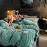 2025 Storas Magi&scaron;kas Vilnos Pieno Velveto Žiemos Patalių Komplektas - 4 dalių Antklodė ir Antklodės Užvalkalas 150*200cm Duvet + Pillowcases 1.75kg