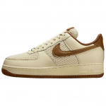 Nike Air Force 1 07 LV8 Kokoso pienas &Scaron;viesiai briti&scaron;ka rusva Vyri&scaron;ki sportbačiai Kremas Canyon-Auksas IB7719-113 44