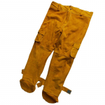 Karvės odos suvirintojo striukė: Atsparus kar&scaron;čiui, Apsaugantis nuo nudegimų, Apsauga nuo lankinio suvirinimo, Izoliuota oda suvirintojams.