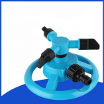 Pur&scaron;kimo antgalis 360 laipsnių automatinis besisukantis vandens pur&scaron;kimas sodo vejai Automatinis purk&scaron;tuvas sodo laistymo laistymo reikmenys mėlyna