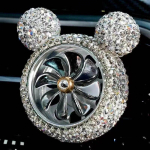 Oro gaiviklio papuo&scaron;alai Creative Crystal Diamond Decoration Outlet Car Aromaterapijos priedai