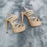 Didelis 44 dydžio moteri&scaron;kas sandalai naktinio klubo &bdquo;Ultra Fashion&ldquo; 14 cm itin auk&scaron;ti kulniukai su platformine kulk&scaron;nies juostele Sandalai Sexy Pumps Bride Batai 44 kūno spalva