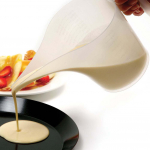1000 ml plastikinis kepimo pyragas, a&scaron;trus snapelis piltuvo matavimo puodelis su svarstyklėmis balta