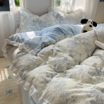 Odos draugi&scaron;kas nėrinių plautos medvilnės keturių dalių komplektas Bendrabučio trijų dalių komplektas Paklodė Antklodės užvalkalas Patalynė 1.2m bed gray
