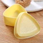 Nauja &bdquo;pasidaryk pats&ldquo; su&scaron;ių forma &bdquo;Onigiri&ldquo; ryžių rutuliukai maisto presai trikampiai su&scaron;ių gaminimo formelės japoni&scaron;kos namų virtuvės &bdquo;Bento&ldquo; priedai Įrankiai 6.5*3.5*6.3cm