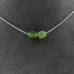 Pierres et Min&eacute;raux. Collier 2 perles Jade n&eacute;phrite de Sib&eacute;rie (Russie). Chaine en acier Collier femmes, hommes. Taille personnalis