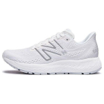 New Balance moteri&scaron;ki batai Fresh Foam X 880v13 Balti su &scaron;viesiai sidabro metaliniu ir kvarco pilka spalva W880W13 35