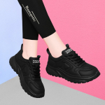 Moterų 2024 m. mada: Auk&scaron;tapadžiai laisvalaikio batai - Universalūs, patogūs, mink&scaron;tapadžiai, skirti kelionėms pavasarį ir rudenį. 40