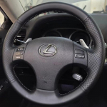 Juoda PU dirbtinės odos rankomis siūta automobilio vairo apdangalas, skirtas Lexus IS IS250 IS250C IS300 IS300C IS350 IS350C F SPORT Gray Thread