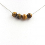Pierres et Min&eacute;raux. Collier 4 perles Oeil de Tigre 8 mm Chaine en acier inoxydable.