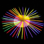 &Scaron;VIEČIANTYS LAZDELĖS, Spalvotos--Fluorescencinės &scaron;viečiančios lazdelės renginiams, 100 vnt., festivalio reikmenys, vakarėliui, vėriniams, apyrankėms