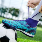 35-48 Auk&scaron;takulniai futbolo bateliai Guminiai trumpi dygiai Jaunimo sportbačiai Futbolo treniruočių bateliai Dirbtinė veja Vaikų futbolo batai 45 violetinė/mėlyna