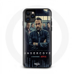 Coque Iphone 13 Mini Undercover cabane camping gens voyage gitans caravane agents couple drame Belgi