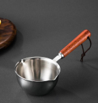 Nerūdijančio plieno alyvos pylimo indas &ndash; itin storas alyvos indas, skirtas buitiniam pienui pilti 180ml