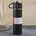 500 ml nerūdijančio plieno vakuuminės kolbos dovanų rinkinys biuro verslo stiliaus termoso butelis lauko kar&scaron;to vandens termoizoliacinis poros puodelis juoda
