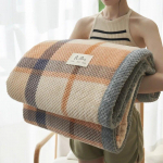 Žieminė megzta antklodė Pledas Dvigubas Didelis Koralinis Aksominis &Scaron;iltas Antklodė Paklodės Biuras Lėktuvas Sofa &Scaron;ilta Antklodė 150x200cm beige