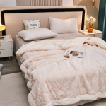 Storos žiemos antklodės, mink&scaron;tos &scaron;iltos vilnos antklodės lovoms pledas Taff Cashmere Lamb terminė antklodė lovatiesė