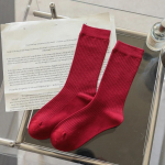 Naujos moteri&scaron;kos kojinės kasdienės mados dryžuotos raudonos pilkos elastinės ilgos kojinės moterims su ta&scaron;keliais Harajuku retro medvilninės puskojinės