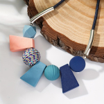 1vnt Bohemijos vintažinio etninio stiliaus trumpos raktikaulio grandinės perdėtos geometrinės netaisyklingos megztinio grandinėlės asmenybės ypatingo dizaino moteri&scaron;kas karoliai