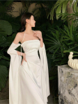 Moteri&scaron;ka vasarinė eleganti&scaron;ka atlasinė &scaron;ilkinė balta kokteilinė suknelė vestuvinė vakarėliui skirta maxi suknelė S balta