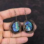 Auskarai su abalono kriauklių brangakmeniais Vario viela apvyti auskarai Rankų darbo unikūs auskarai Abalono kriauklių vario papuo&scaron;alai Dovana jai Etniniai auskarai