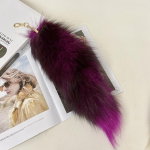 Madinga Big Fox Tail raktų pakabuko krep&scaron;ys Raktų pakabukas Pūkuotas papuo&scaron;imas about 40cm fuksija