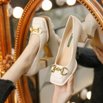 Madingi moteri&scaron;ki auk&scaron;takulniai sandalai Madingi atviru kulnu moteri&scaron;ki bateliai Storas kulnas Kvadratinė noselė Mary Jane bateliai Dydis 43 Zapatillas De Mujer 35 smėlis