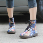 Madingi rudeniniai, gražūs gėlių batai, moteri&scaron;ki suvarstomi motociklai, karvės raumenys, kaubojus, plok&scaron;čiapadžiai kulk&scaron;nies batai 40