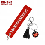 Nuimkite prie&scaron; skrydį Mini Kiss Me Before Flight raktų pakabukai 2 vnt. raktų pakabukai One Size