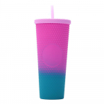 710ML/24OZ didelės talpos vandens puodelis, pilnai dygliuotas matinis būgninis daugkartinis plastikinis puodelis su plačiai atsiveriančiu, nepralaidžiu dangčiu &scaron;iaudeliu