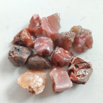 Natūralaus raudonojo agato akmens žuvų bako papuo&scaron;imo žaliava i&scaron; agato chalcedono kūno Heathy neapdorotų brangakmenių pavyzdžių kolekcija, dovana 100g raudona